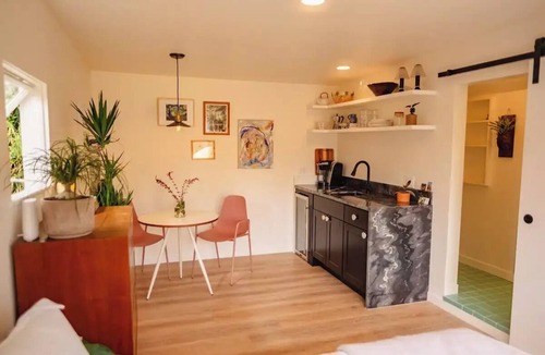 Del Aire Apartment | Jones Surf Shack South Bay