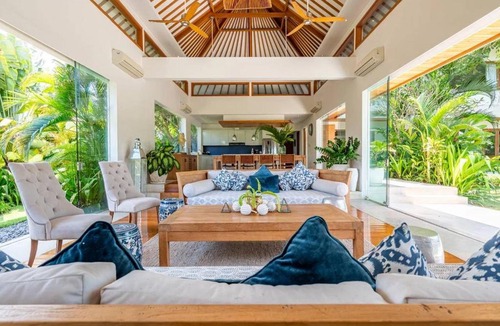 Tumbak Bayuh Villa | Kainé Villa