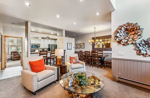 Keystone Villa | Keystone Escape | Steps to Shuttle Fireplace Deck Hot Tub & Pool