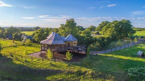 Devizes House | King Arthurs Willow