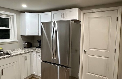 Orchard Park House | King on-suite 4 Bedroom 3 Bath House Near Stadium
