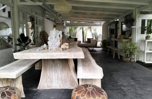 Batu Bolong Villa | Līlā - Villa Bamboo - Stylish country house