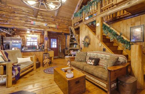 Lake Luzerne House | Lake & Beach Access at Lake Luzerne Cabin!