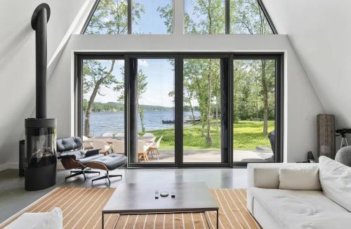Castleton House | Lake Bomoseen - Lake Access, Fire Pit & BBQ