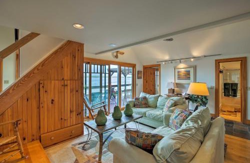 North Hero House | Lake Champlain Cottage w/Private Deck & Fire Pit!