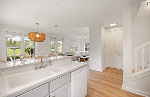 Laurel Grove House | LAKE FRONT~Golf Cart*~ Pool, Hot tub, Gym, FREE ACTIVITIES, WiFi