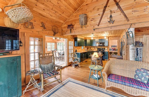 Huletts Landing House | Lakefront Adirondacks Home: Lake George Oasis!