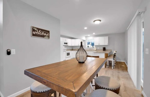 Waterford House | Lakefront Home; All-Sports Elizabeth Lake; Dock, Fire Pit & Kayaks [see reviews]