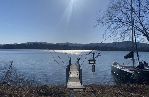 Cleverdale Cottage | Lakefront Rustic Cottage with Direct Lake Access