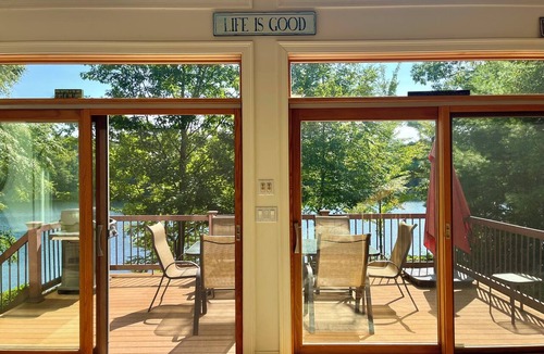 Sturbridge House | Lakeside Getaway! Gorgeous views! Sleeps 8+