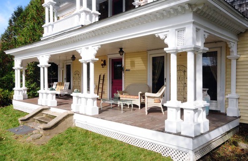 Whitingham House | Lakeside Victorian Mansion w/Hot Tub, Near Skiing, Snowmobile Trails, Boating