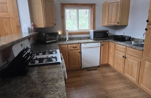 Woodsville House | Large Private White Mountains Retreat Hot Tub Theater Wi-Fi