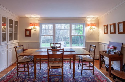 Walpole House | Lg/Charming Updated Farmhouse Historic Picturesque Walpole NH/VT Border sleeps 9