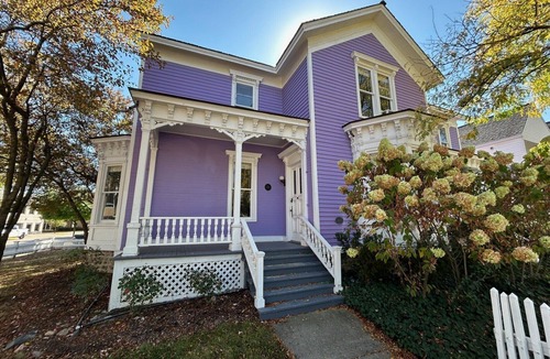 Birmingham Apartment | LOCATION! LOCATION! LOCATION! Welcome to The Purple House!