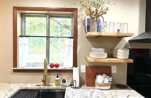 Mentone House | Lookout Mountain Retreat: Games, Big Yard, Pets OK
