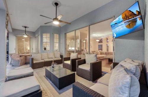 Naples Park Villa | Lux Family 3 BR With Pool Villa Walk To Beach and Mercato