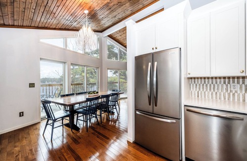 Paw Paw Lake House | Lux Pool House on Paw Paw Lake, sleeps 14- 1 hr 45 min from Chicago!