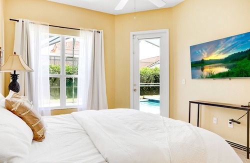 Wellington House | Luxurious 5BD/4BA House Private Heated Pool Karaoke in Playroom Close to Disney