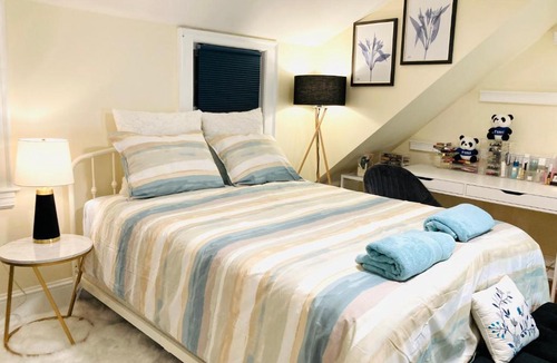 Framingham House | Luxurious Master Bedroom w/ 4K 65” TV, Netflix, Desk for Work & Makeup