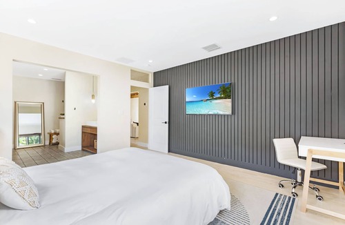 Surfside Villa | Luxurious, Modern 4BR /3BA Surfside Villa W/Pool