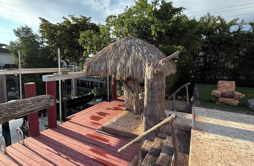 Keystone Point Villa | Luxurious Waterfront Villa Tropical OASIS!