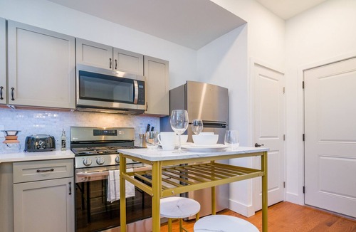 Corn Hill Apartment | Luxury 1Bd in Cornhill+Waterfall+Downtown+Trail+Wi-fi