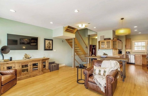 Hampton Bays House | Luxury 2 bedroom townhome in Hampton Bays, NY , water views in gated community.