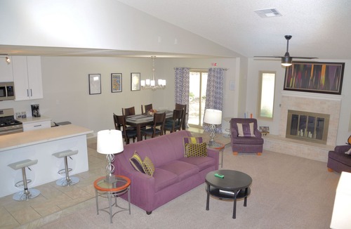Green Valley North House | Luxury 4 BR Home/King Bed/Spa/BBQ & Games ~ Minutes to the Strip