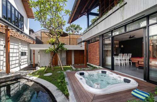 Umalas Villa | Luxury 5BR Pool Villa Canggu