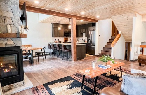 Bartlett Villa | Luxury Attitash Mountainside Home, Rivers + Mtns!