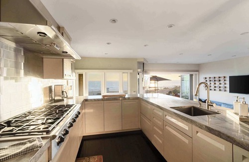 El Porto House | Luxury Beachfront Strand Home I Private Theater