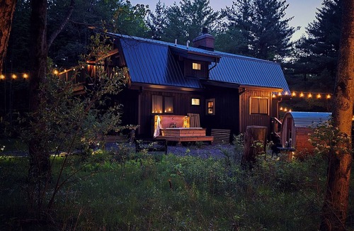 Hammondsport House | Luxury Forest Retreat: Outdoor Sauna & Plunge Tubs