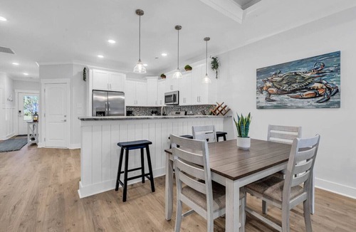 Murrells Inlet Villa | Luxury Pondside Retreat