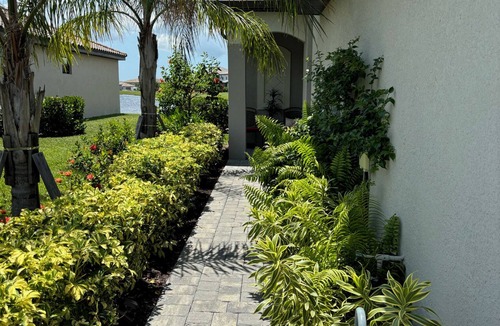 Lakewood Ranch Villa | Luxury Villa in Lakewood Ranch-Resort-Style Living near Beaches and Golf