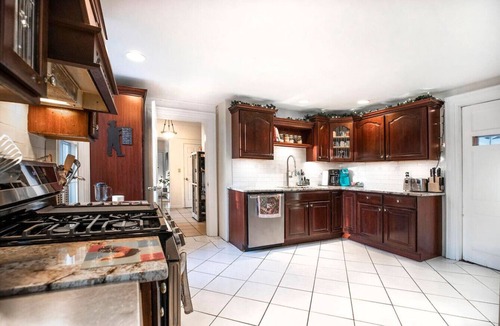 Harriman Villa | Magical Family Escape, Pool, HotTub, Pets, <1 Hr NYC