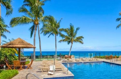 Honokowai Apartment | Mahana Oceanfront Studio Sleeps 2 Villas Steps to Beach Complimentary Car with 6 Nights MAH-1002 by KBM