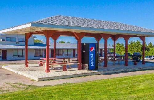 Whippleville Hotel | Malone Inn