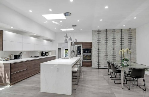 Greater Wilshire - Hancock Park Villa | Mansfield Modern - Upscale LA Hideaway with Pool & Close to The Grove