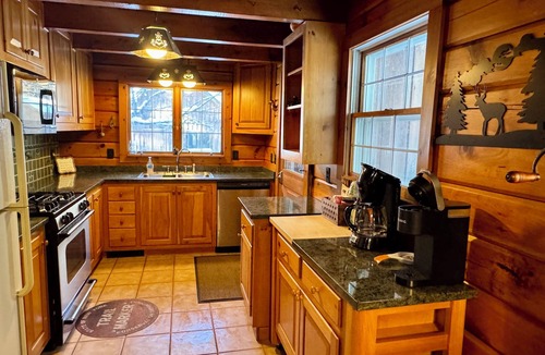 Town of Beekmantown Cabin | Maple Ridge Lodge - A peaceful Rustic getaway