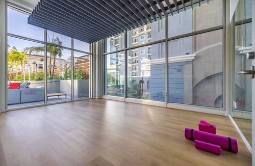 Waterfront Apartment | @ Marbella Lane - Sleek Corner Ocean View