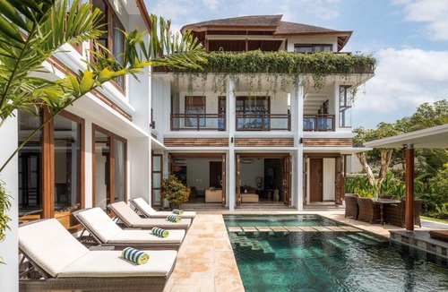 Batu Bolong Villa | Mary's Beach Villa
