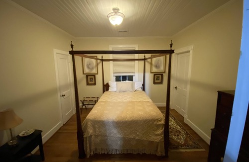 Trenton Bed & Breakfast | Masters rental - Historic federal in the heart of Edgefield county