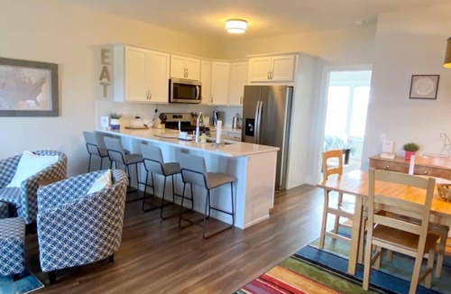 Saint Joseph House | MI Vacation Retreat- 3 Lake Michigan beaches less than a mile away, with a pool!