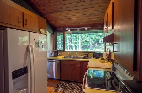 Williamstown House | Mid Century Modern 4 bedroom home with sweeping mountain views in Williamstown
