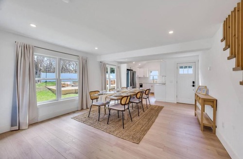 Village of Southampton House | Minutes from the beach, brand new 3 bedroom
