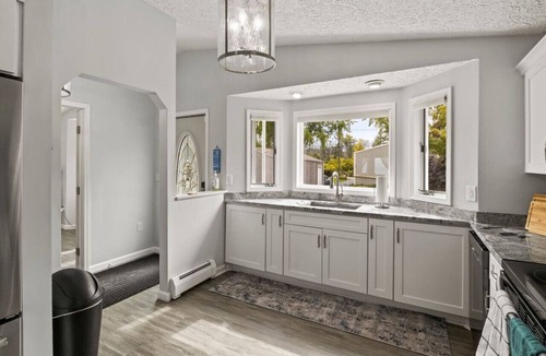 North Greece House | MM Properties Lake Ontario: Waterside Retreat