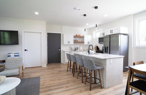 Conneaut Cabin | Modern 2-BR cabin in charming Conneaut by the Lake