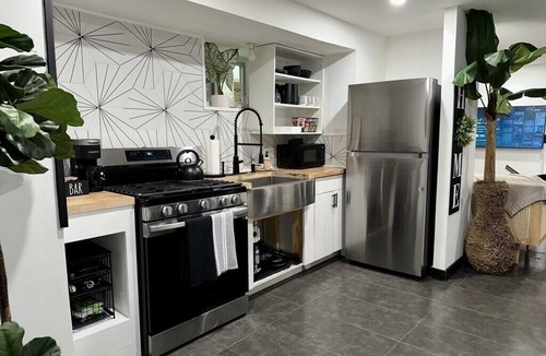 Lower Vailsburg House | Modern 3Br Private Apt Near NYC