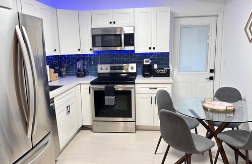 Central Fort Lauderdale House | Modern and central Fort Lauderdale Home near to Airport - Cruise Port