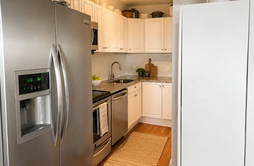 Back Bay West House | Modern Back Bay Brownstone Rental Across Charles River & MIT